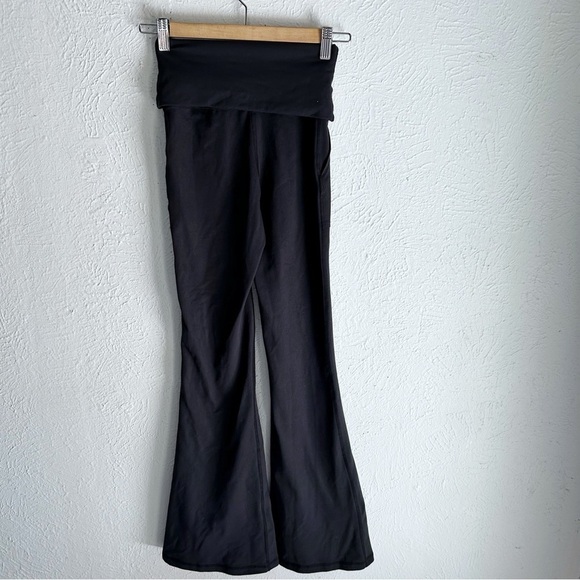 OFFLINE By Aerie The Hugger High Waisted Foldover Flare Legging Black XS - Picture 5 of 8